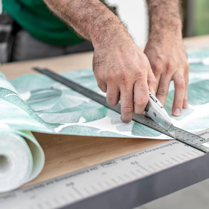 Das NVBG Team der Bühnenbauer erstellt zweimal jährlich das komplette Bühnenbild in der Theaterwerkstatt der Niederdeutschen Volksbühne hinter dem Krügerischen Haus in Geesthacht